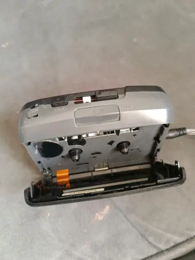 Walkman Aiwa TX456 con Auto Reverse y Super Bass - miniatura 2