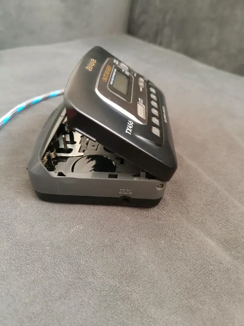 Walkman Aiwa TX456 con Auto Reverse y Super Bass - 4