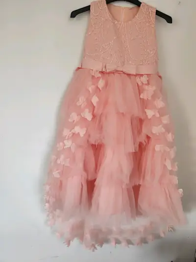 Vestido de fiesta infantil rosa con detalles florales - miniatura 1