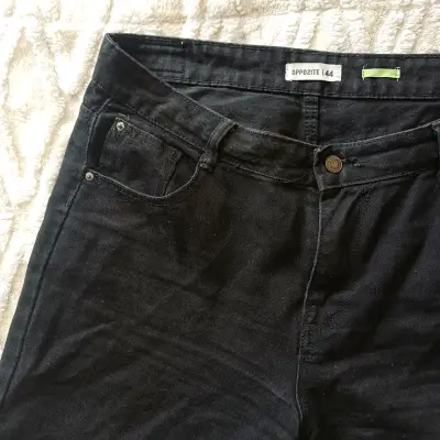 Jeans anchos negros Opposite talla 44 - miniatura 2