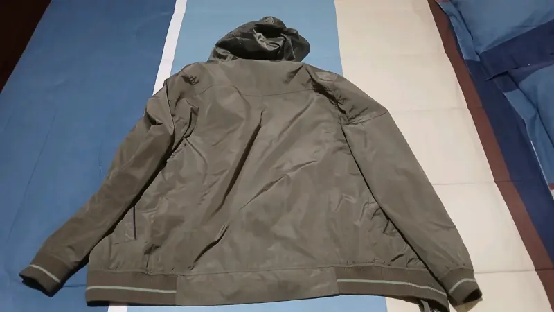 Chaqueta cortaviento La Martina verde con capucha - 2