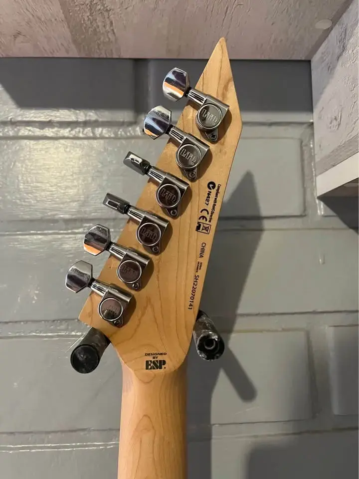 Guitarra eléctrica ESP LTD MT 130 - 4