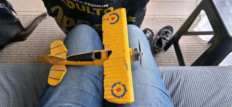 Avión de Juguete Vintage de Metal Amarillo - 2