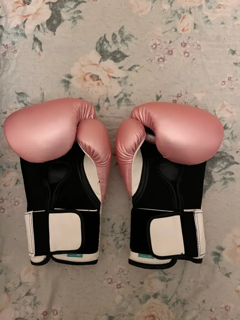 Guantes de Boxeo Everlast Elite Rosados para Mujer - 3