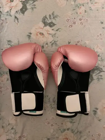 Guantes de Boxeo Everlast Elite Rosados para Mujer - miniatura 3