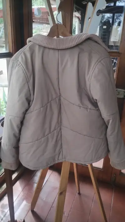 Chaqueta acolchada beige Esprit para mujer - miniatura 3