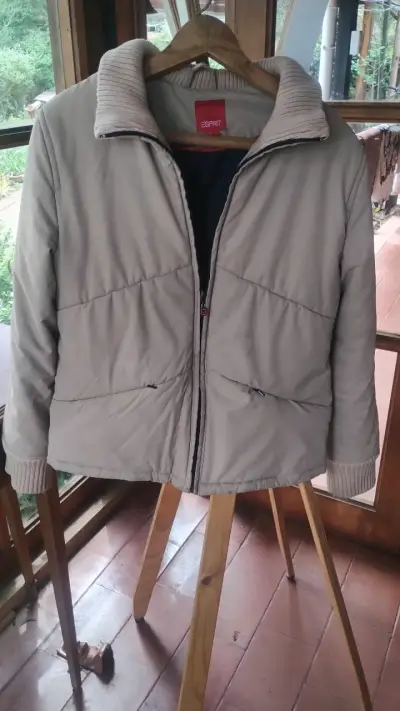 Chaqueta acolchada beige Esprit para mujer - miniatura 5