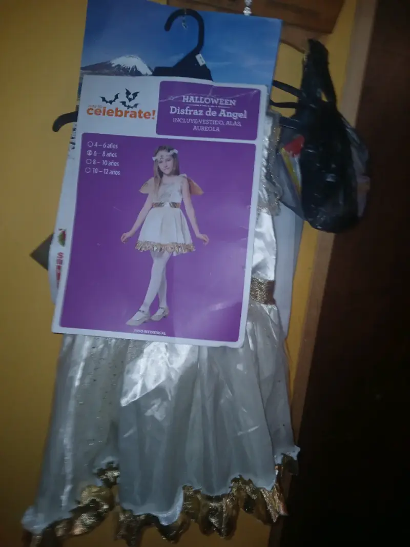 Disfraz de ángel para niña con alas y aureola