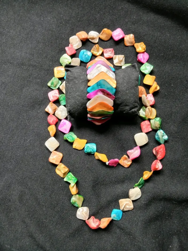 Conjunto de Collar y Pulsera de Conchas de nacar - 1