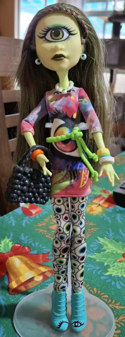 Muñeca  Monster High Iris Clop - miniatura 1