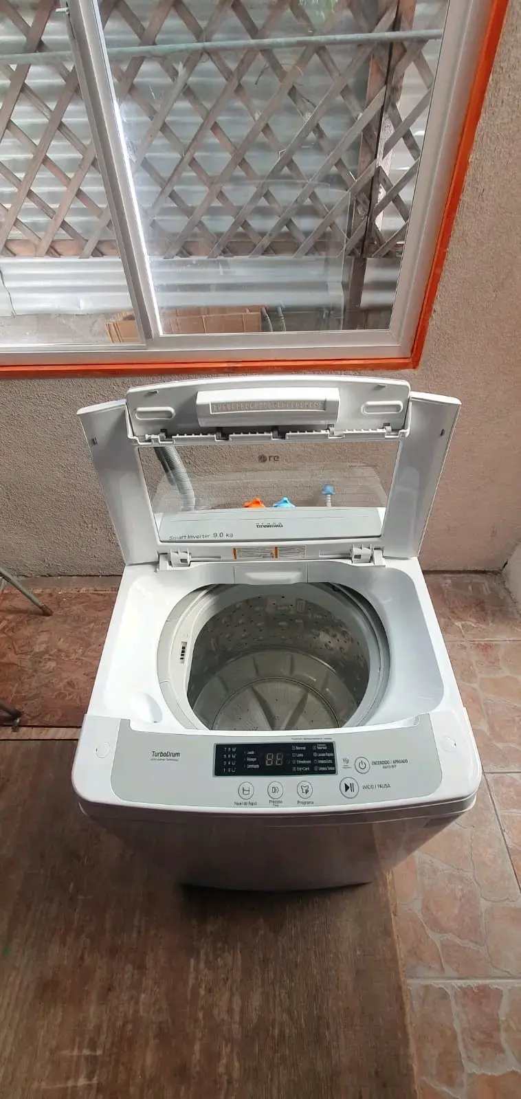 Lavadora automática carga superior LG 9 kg - 3