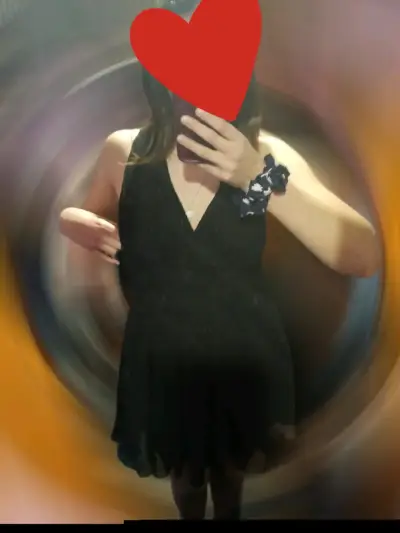 Vestido negro elegante - miniatura 1