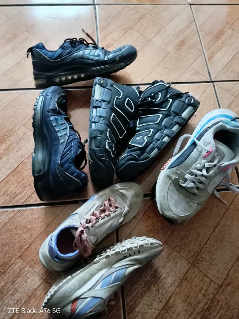 Lote de zapatillas deportivas usadas para hombre