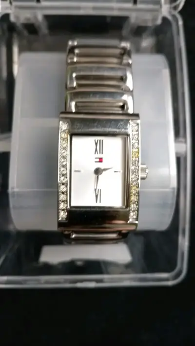 Reloj de pulsera  con detalles brillantes swaroski - miniatura 2