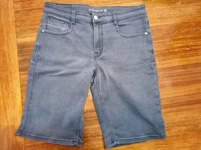 Bermudas de mezclilla gris No Boundaries talla 44 - miniatura 1