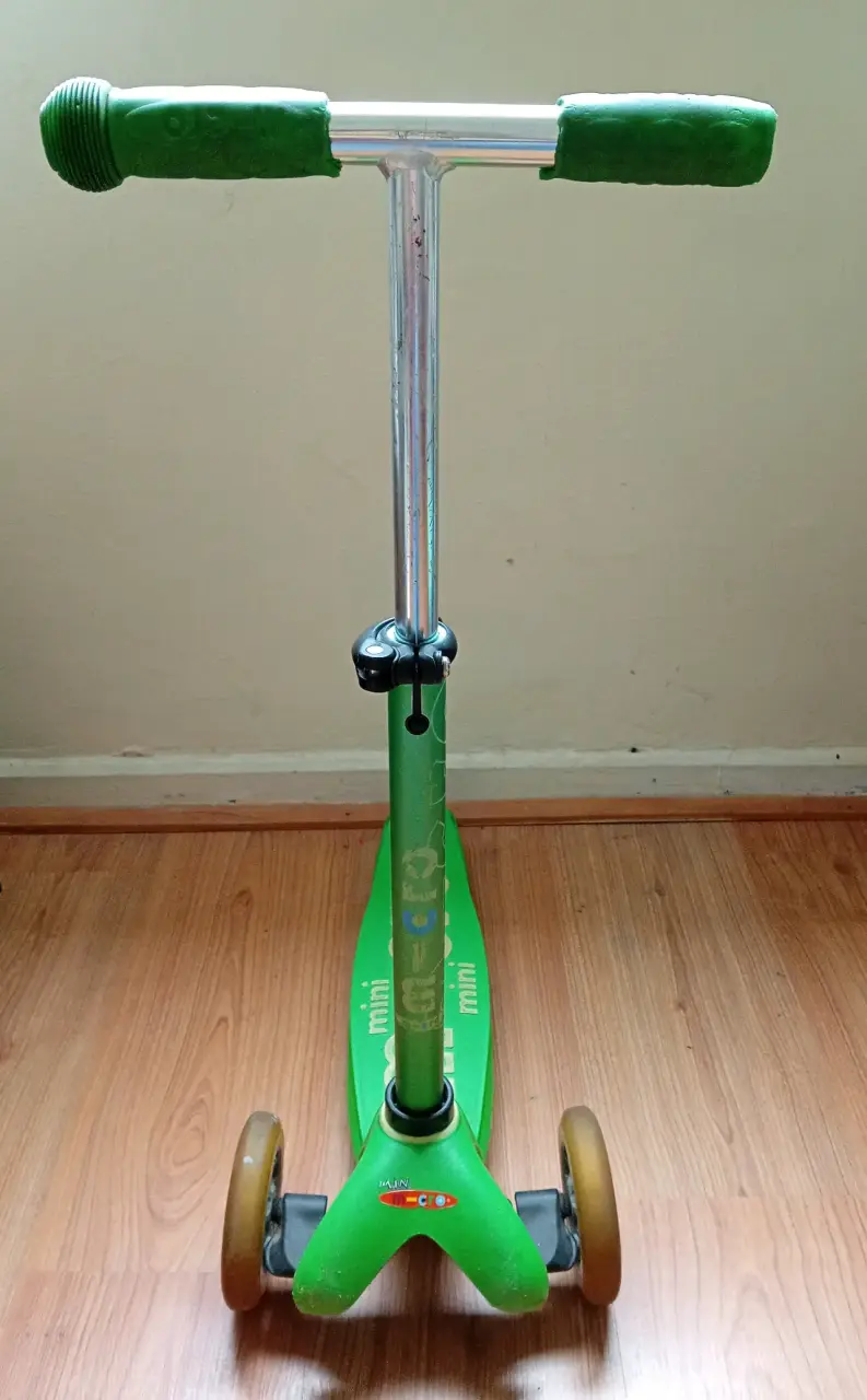 Scooter infantil verde Micro Mini - 1