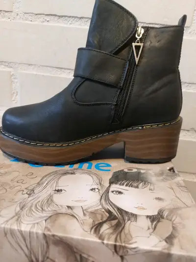 Botines de cuero negro Poême con hebilla - miniatura 2