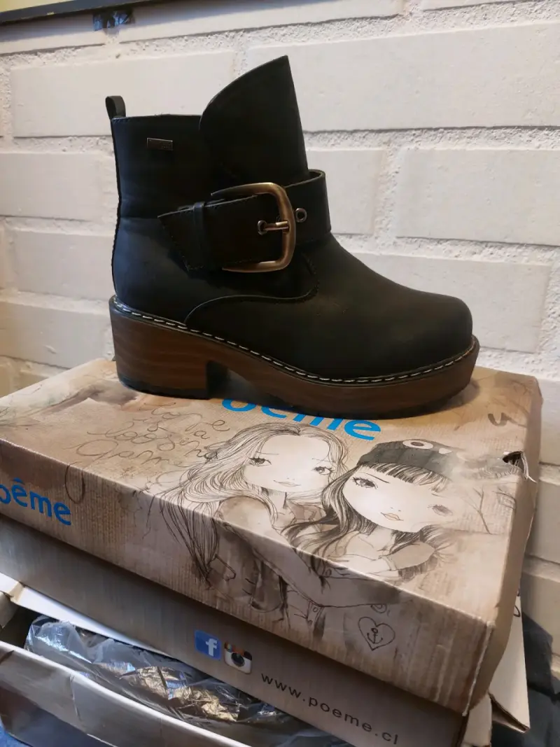 Botines de cuero negro Poême con hebilla - 5