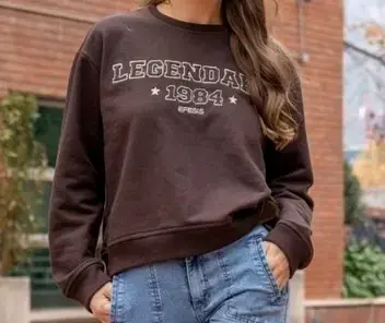 Polerón negro con estampado 'Legendary 1984'