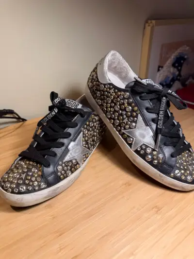 Zapatillas Golden Goose con tachuelas metálicas - miniatura 1