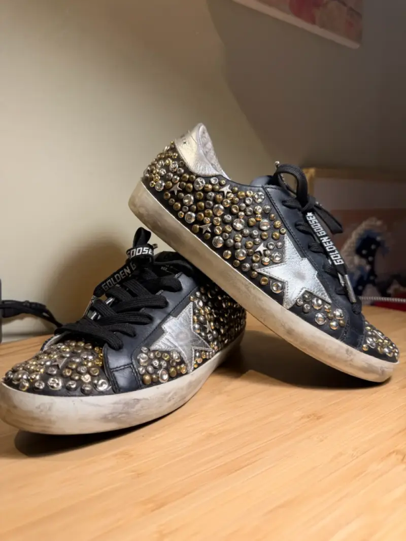 Zapatillas Golden Goose con tachuelas metálicas - 2