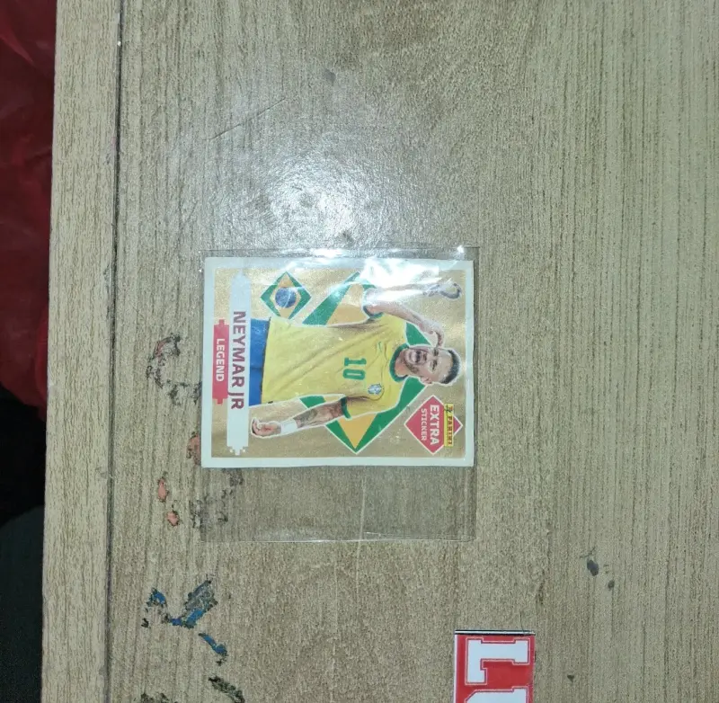 Lámina Extra Sticker Gold Neymar Jr Legend WC 2022