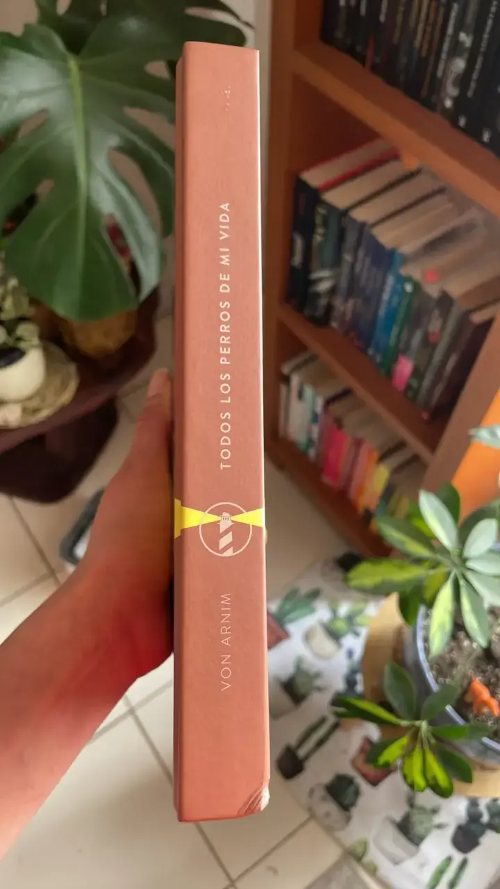 Libro 'Todos los Perros de Mi Vida' de Elizabeth Von Arnim - 3