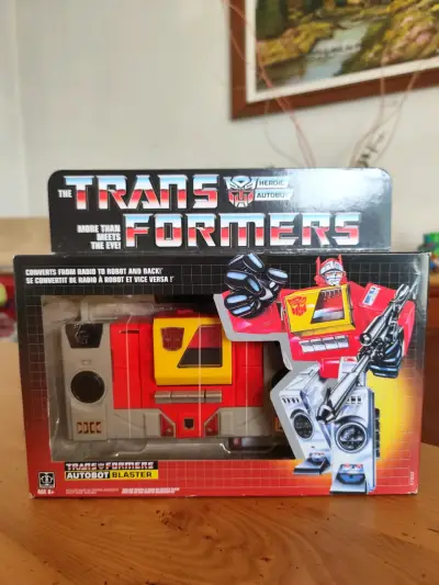 Figura de acción Transformers Autobot Blaster - miniatura 1