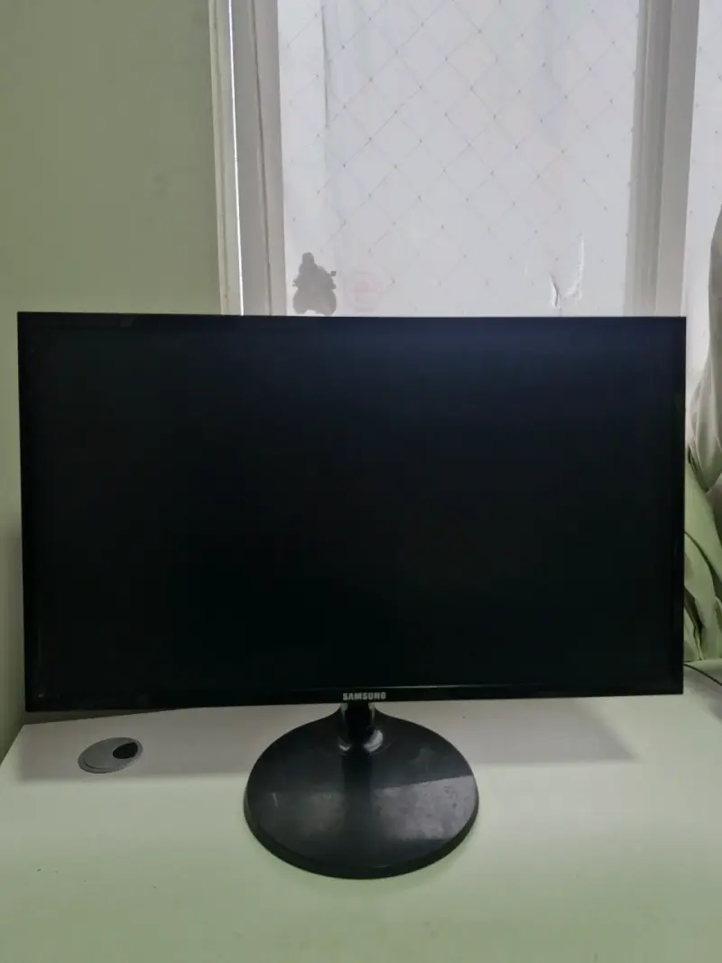 PC Gamer + monitor - 3