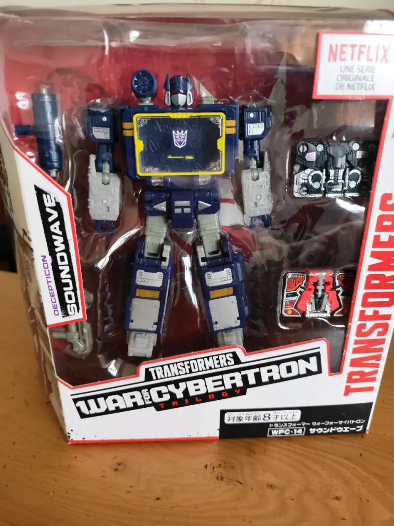 Figura Transformers Soundwave War for Cybertron