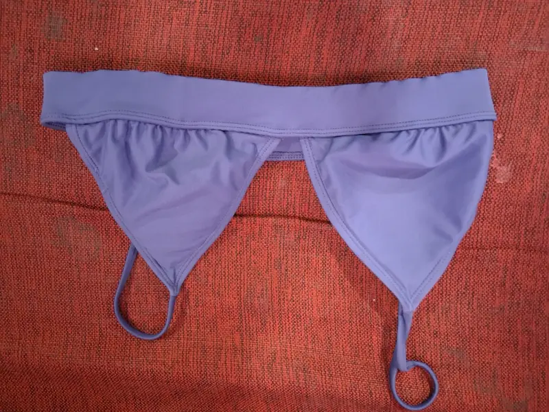 Conjunto de corset y top en tonos claros - 3