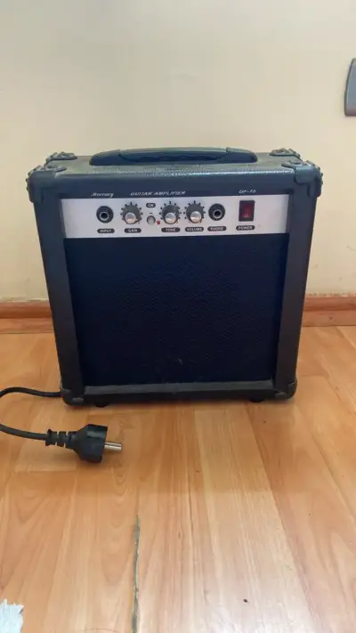 Amplificador de Guitarra Mercury GF-15 - miniatura 1