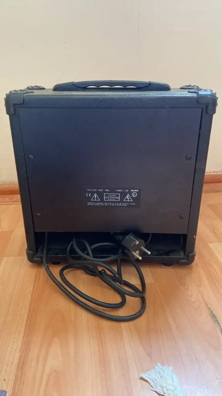 Amplificador de Guitarra Mercury GF-15 - 2