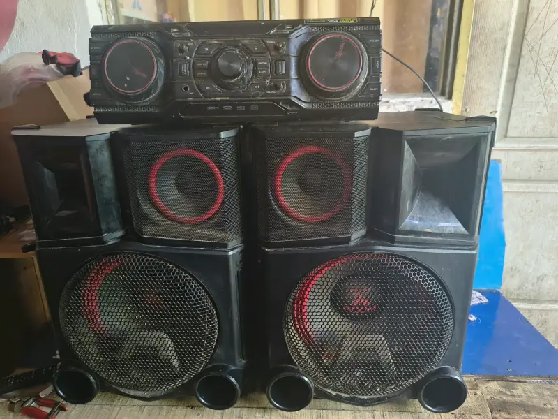 Sistema de sonido Hi-Fi con Bluetooth y USB - 1