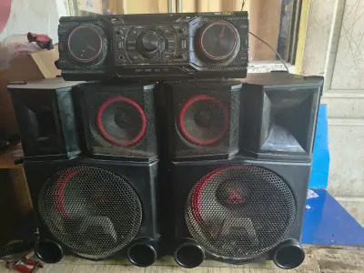 Sistema de sonido Hi-Fi con Bluetooth y USB - miniatura 1
