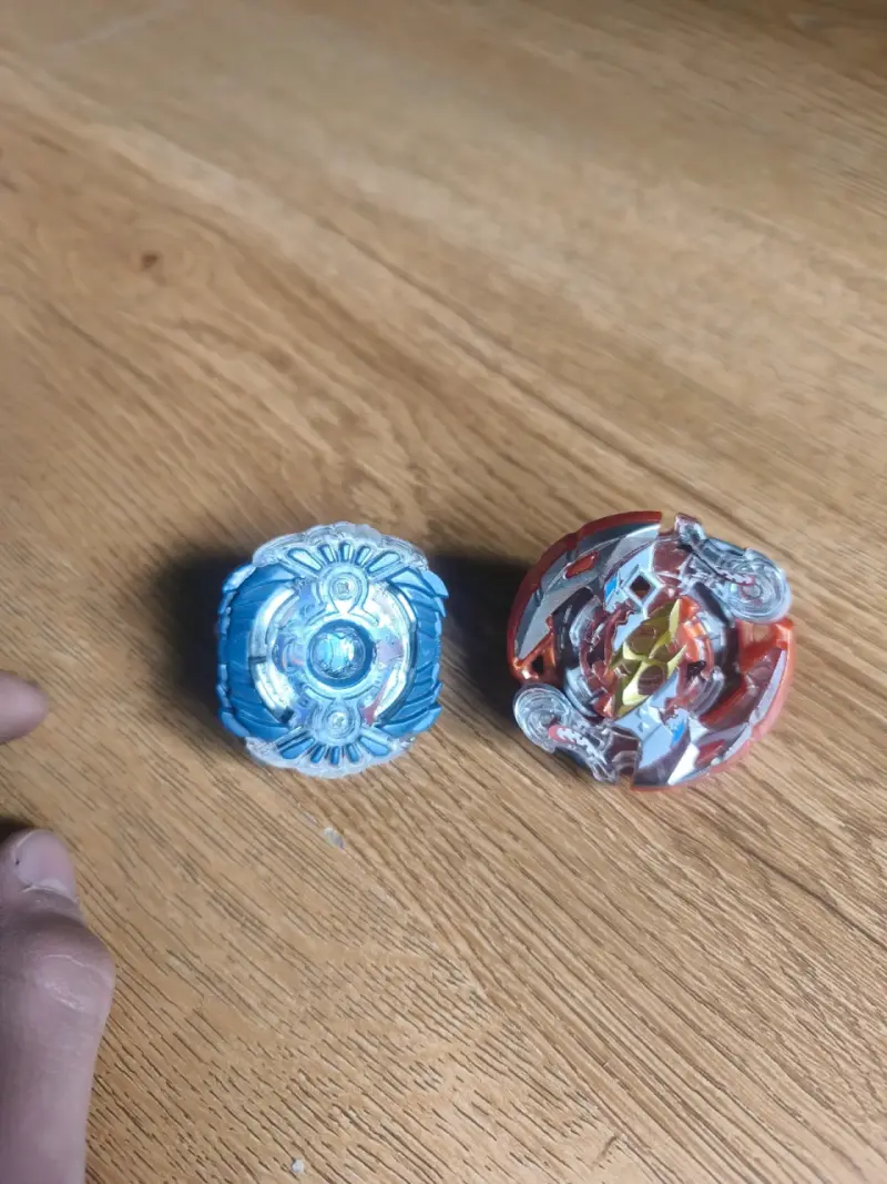 Set de peonzas de combate Beyblade - 1