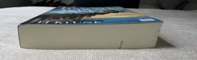 Libro 'La Casa en el Mar Más Azul' de TJ Klune - miniatura 3