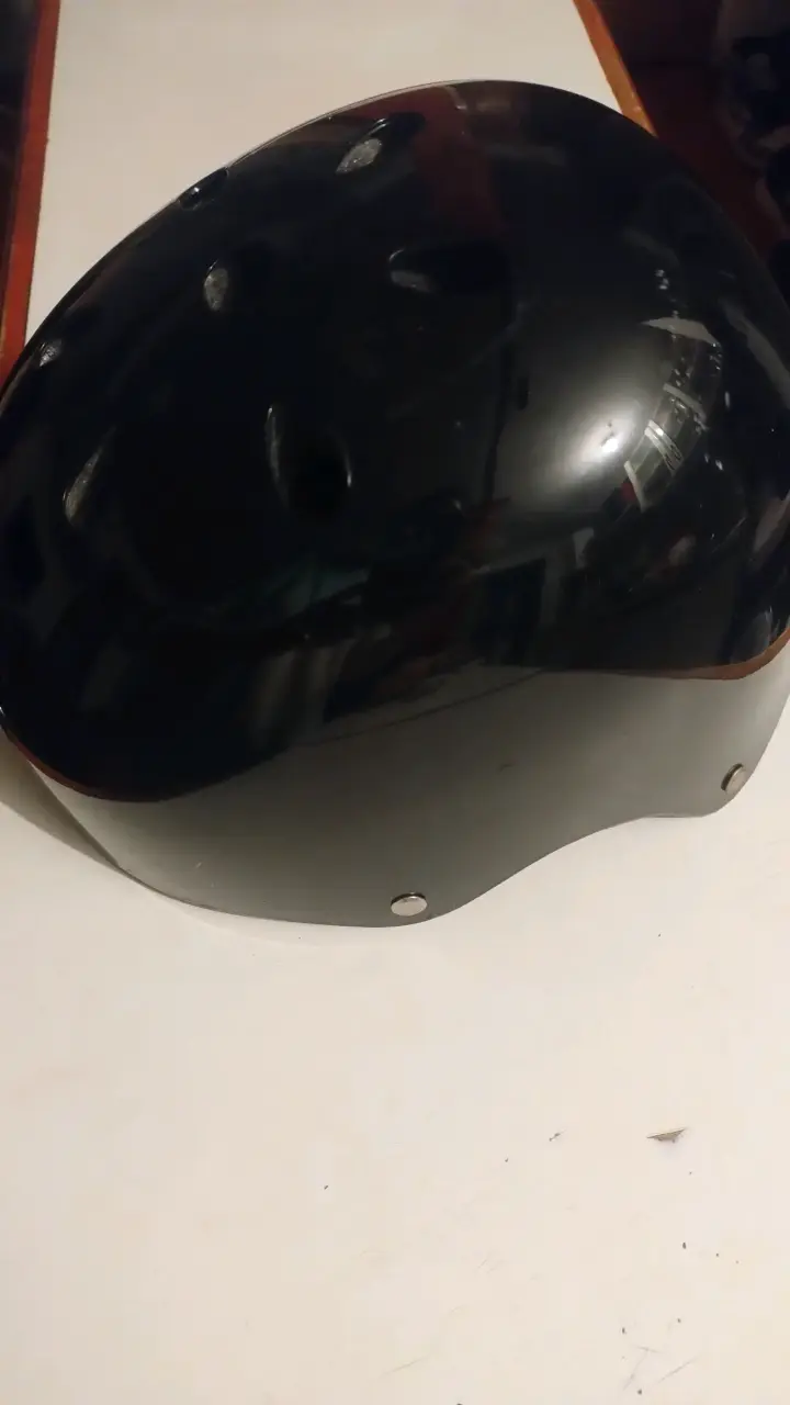 Casco de seguridad negro para ciclismo