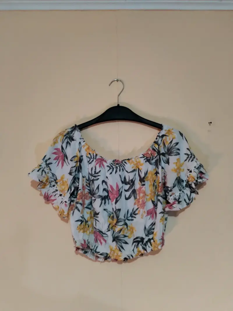 Blusa floral con encaje para mujer - 2