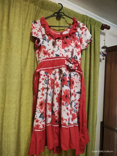 Vestido floral rojo con diseño exclusivo + pañuelo - miniatura 1
