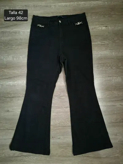 Pantalones acampanados negros talla 42 - miniatura 1
