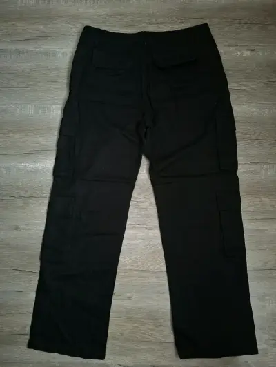 Pantalones cargo negros talla L para hombre - miniatura 2