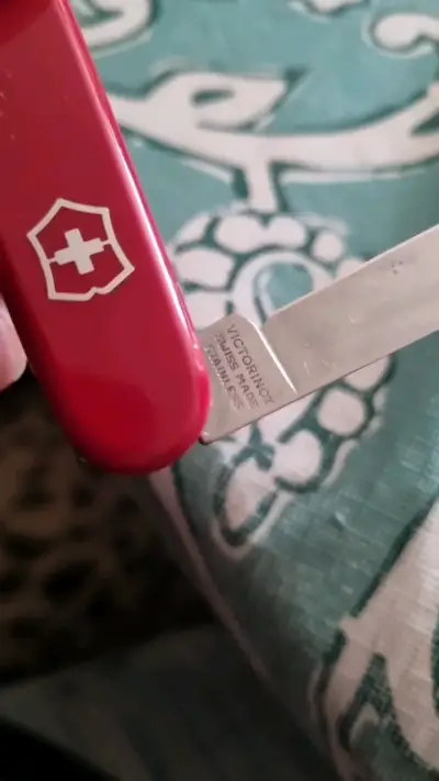 Navaja suiza Victorinox roja multifuncional - miniatura 4
