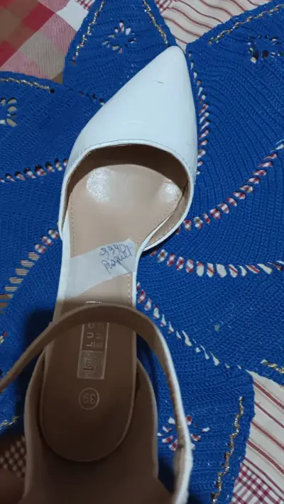 Zapatos planos de cuero negro para mujer - miniatura 2