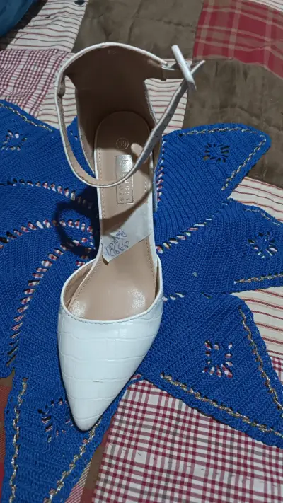 Zapatos planos de cuero negro para mujer - miniatura 3