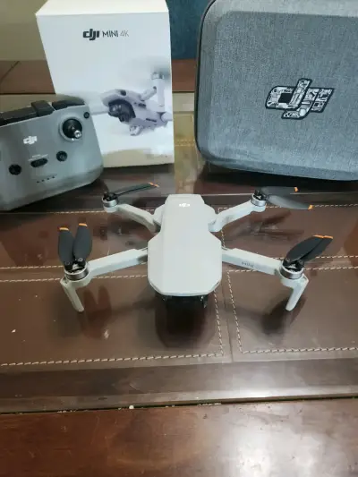 Drone DJI Mini 4K - miniatura 2