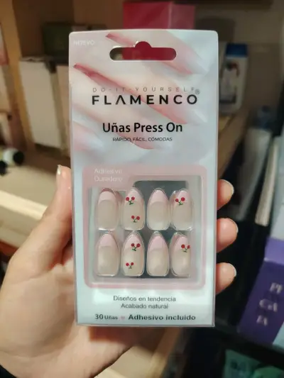 Uñas postizas Flamenco con diseño de cerezas - miniatura 1