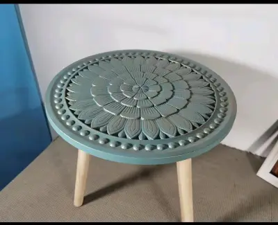 Mesa auxiliar redonda de diseño floral - miniatura 3