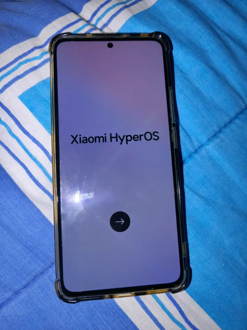 Smartphone Xiaomi con HyperOS y cámara dual - 1