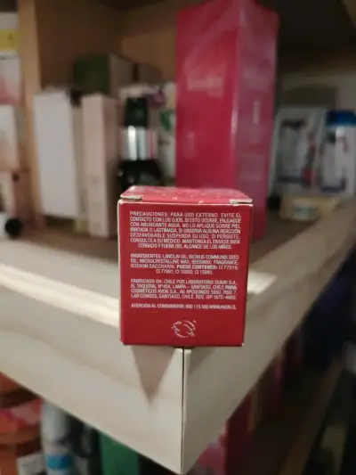 Brillo para labios Avon Color Trend frutilla - miniatura 2